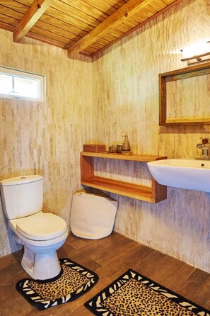 Hair dryer - Eagle`s Base Cottage overlooking the Caribbean Sea (Scarborough)