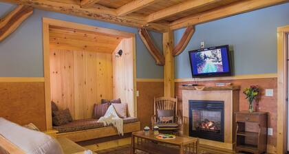 Charming and meticulously cleaned cabin with panoramic view of the Green Mtns