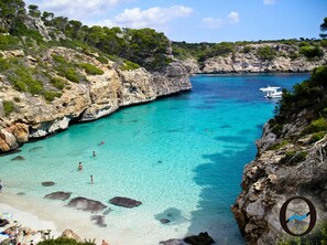 Sun-loungers, beach towels - Casa de pueblo with garden and private pool, Ses Salines, Maiorca  (Ses Salines)