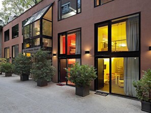 Exterior detail - The Residence Park in Zagreb #3 (Zagreb)