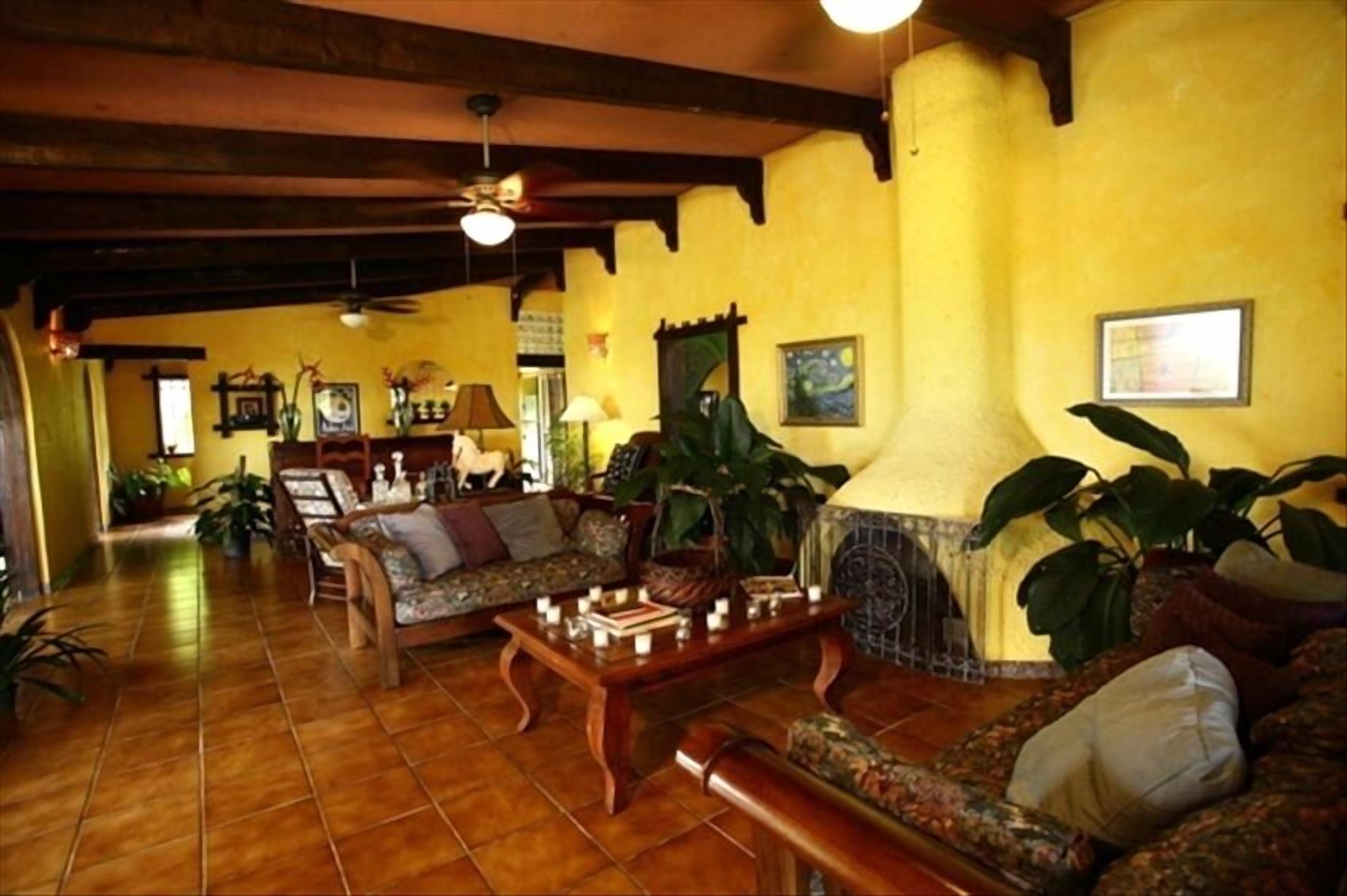 Villa Loma Sol - A Luxurious Hacienda Surrounded By Nature - Puerto Rico
