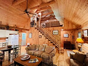 TV, fireplace - End of the Rainbow Wi-Fi, Private, 5 mins to Boone (Boone)