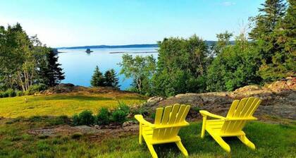 Capt Jacob Lincoln 1790 Farm House @ Rossport by the Sea -Magical by Nature âą