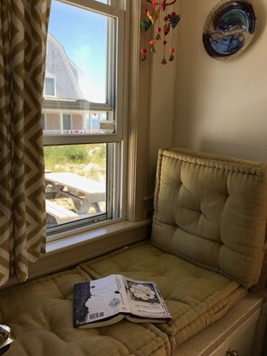 Interior - 173C N. Shore Blvd - Cozy cottage, A/C, ocean views, private path to beach (East Sandwich)