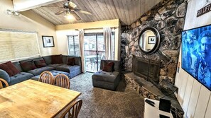 TV, fireplace