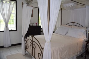 4 dormitorios, tabla de planchar con plancha, wifi y ropa de cama