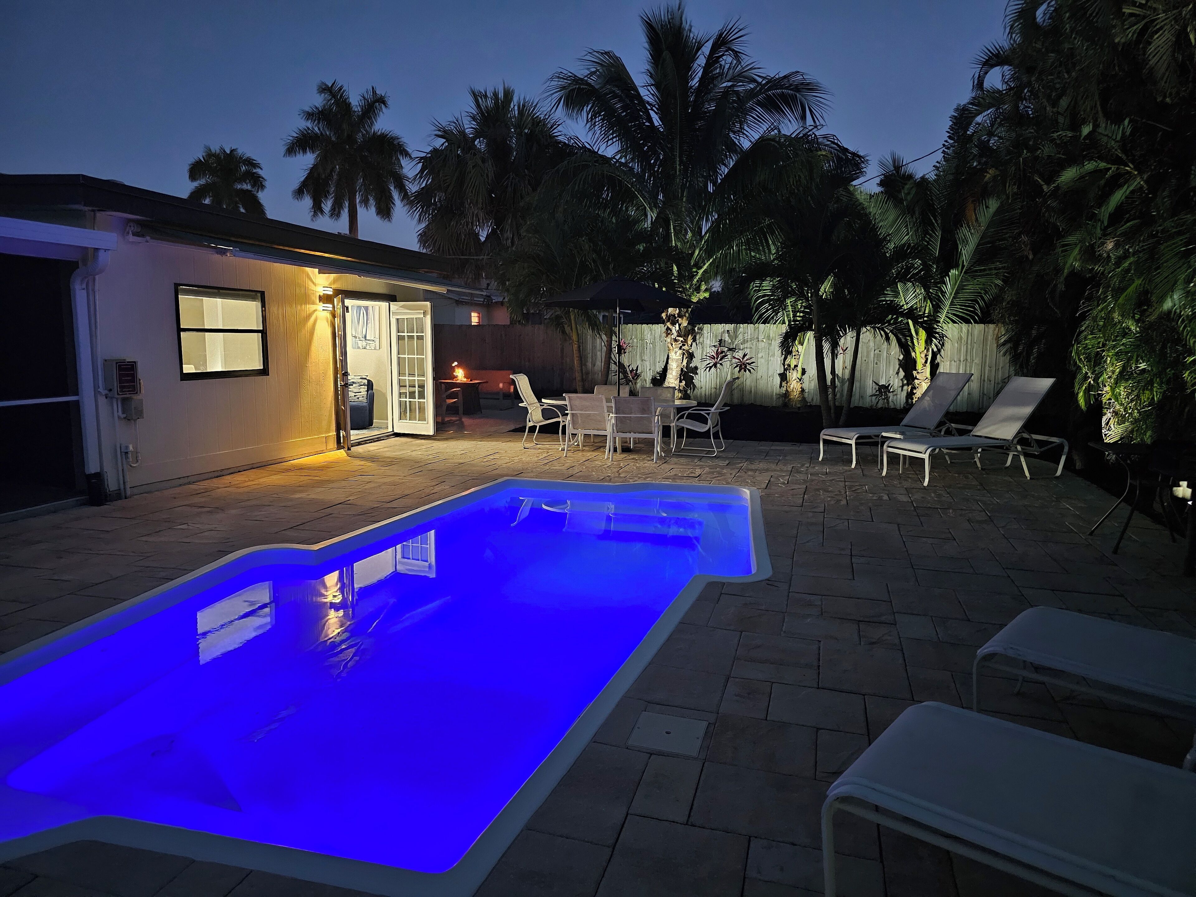 EF Jupiter PRIVATE 4Bdm,3Bath Luxury HEATED POOL Home 5min Stadium,Beaches,PGA