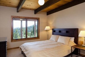 4 Schlafzimmer, Bügeleisen/Bügelbrett, kostenloses WLAN, Bettwäsche
