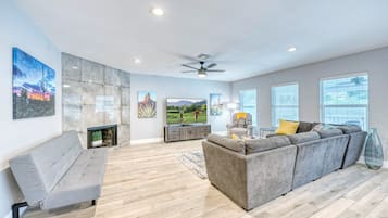 Smart TV, DVD player, offices