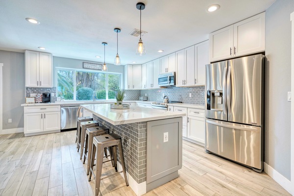 Refrigerador, microondas, horno, placa de cocina