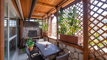 Suíte estúdio, vista para a cidade | Terraço/pátio