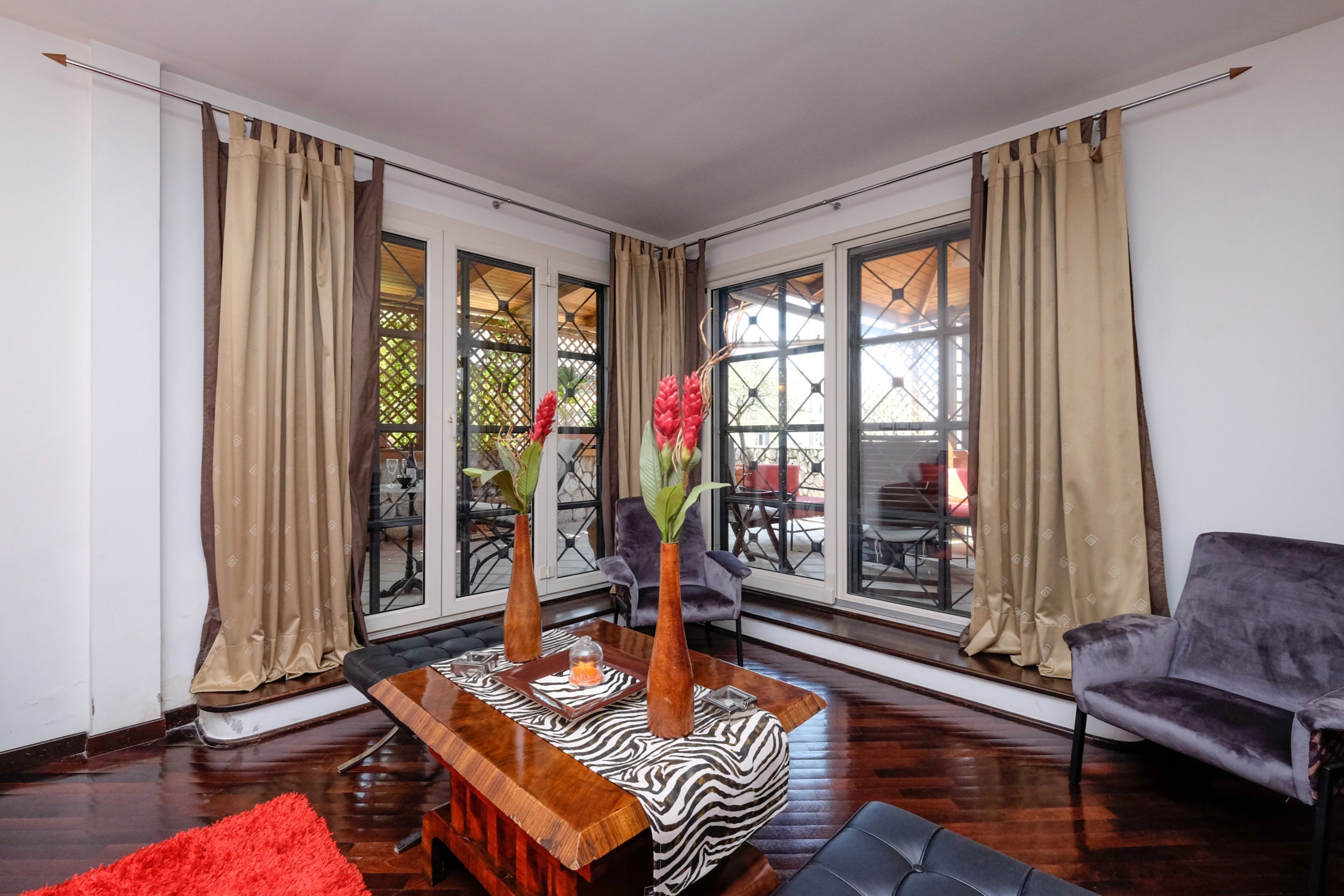 Suíte estúdio, vista para a cidade | Individualmente decorados, individualmente mobiliados, escrivaninha