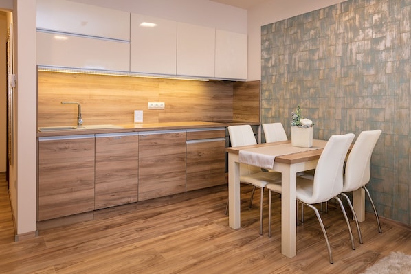 Restauration dans la chambre