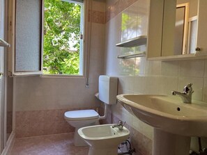 Douche, bidet