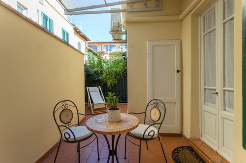 Datini Apartment in Tuscany (2 room 4 people - WIFI - TERRACE - GARAGE)