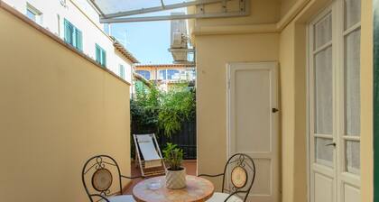 Datini Apartment in Tuscany (2 room 4 people - WIFI - TERRACE - GARAGE)