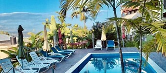 Lion Hide Villa: Appartement porte jaune, grand 2 chambres