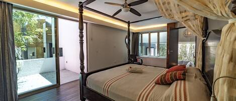 4 Schlafzimmer, Schreibtisch, Bügeleisen/Bügelbrett, Reisekinderbett