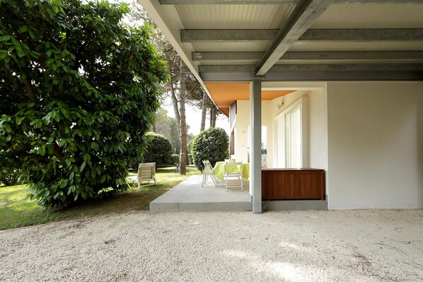 Terrace/patio - Villa LAURA - Lignano Sabbiadoro (Lignano Sabbiadoro)
