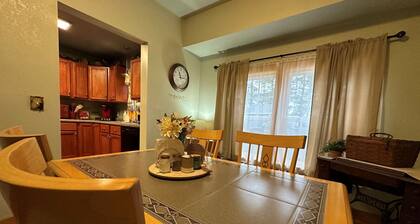 Bear Den - Lovely 2 Bedroom 1 Bath kotiin lähellä hiihto, moottorikelkkailu ja enemmän