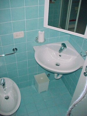 Douche, bidet