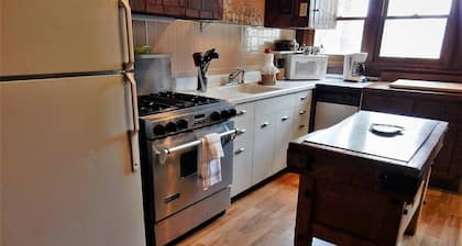 Loose Moose Lodge by Carolina Properties - Lake Lure Lakefront, Amazing Views!