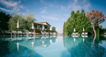 Beautiful three-room apartment in one of the most beautiful wineries in Tuscany.