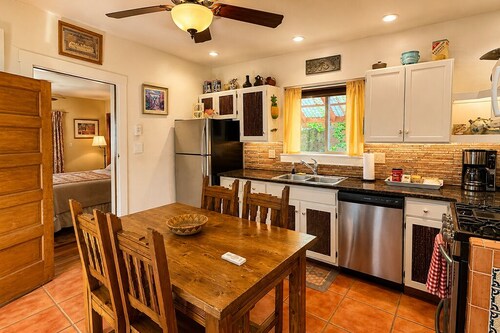 Casa Quintana:  Charming 1 Bedroom Home; Hot Tub; Walking Distance to the Plaza