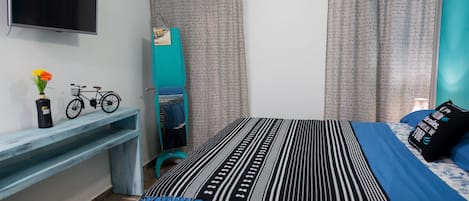 1 bedroom, in-room safe, WiFi, bed sheets