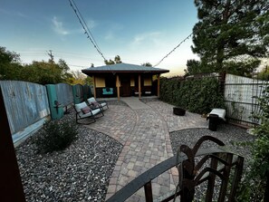 Property grounds - The Cactus Pad, A Destination Dwelling in Historic Old Town Cottonwood (Cottonwood)