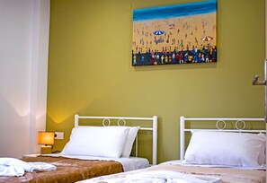 3 Schlafzimmer, Zimmersafe, Bügeleisen/Bügelbrett, Reisekinderbett