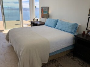 2 bedrooms, in-room safe, WiFi, bed sheets