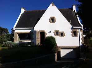 Exterior -   Villa with sea views in St Pierre Quiberon  (Saint-Pierre-Quiberon)