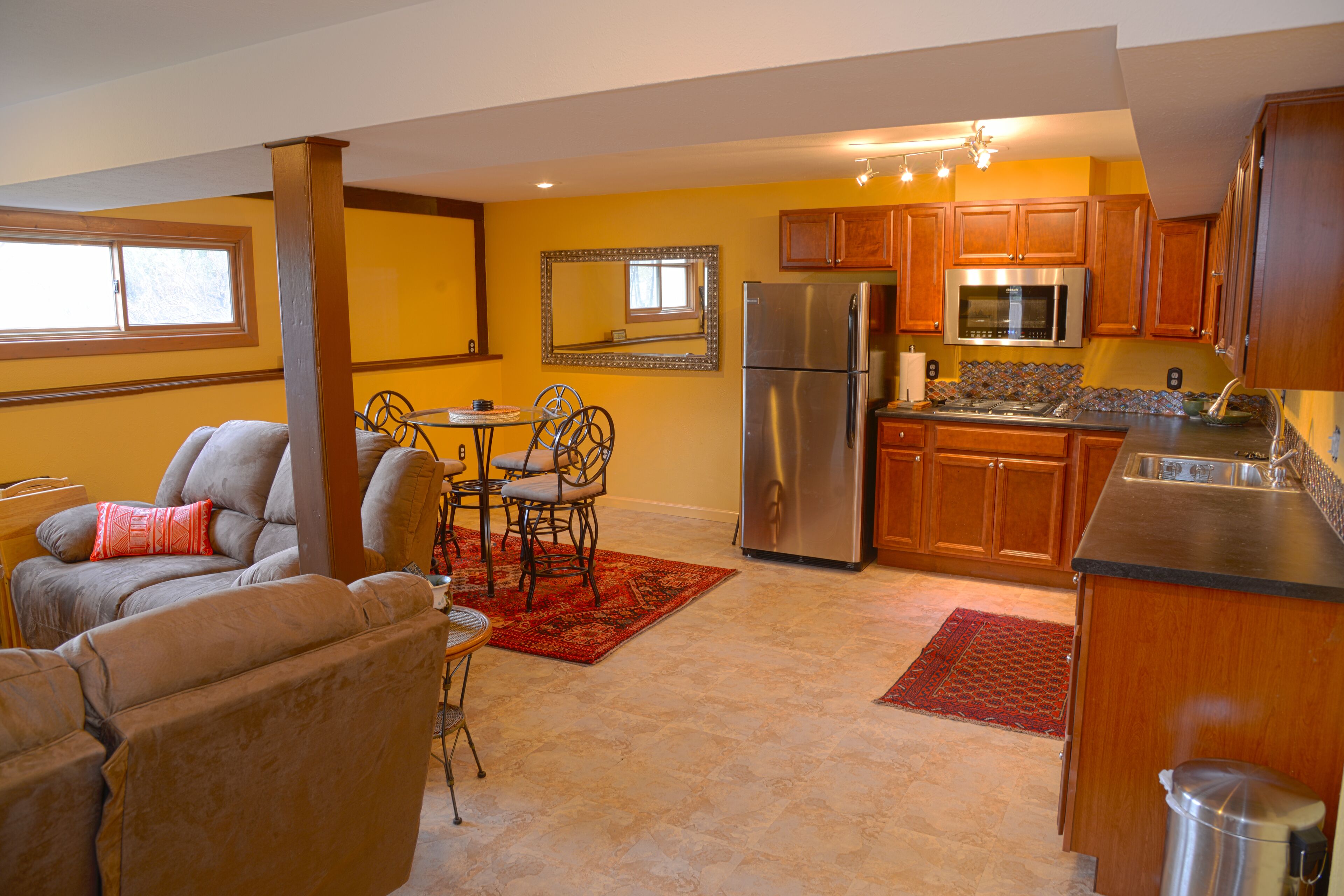 Luxurious Mountain Retreat right outside town of Boulder