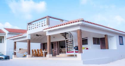 Caribbean Dream Bonaire, 6-Personen-Ferienvilla mit Luxuriösem Pool
