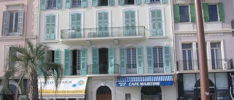 Extérieur