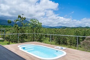 Outdoor spa tub - Villa Kiskadee - Beautiful Mountain Views (manuel antonio)