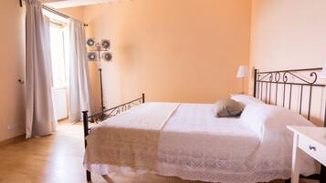 2 camere, ferro/asse da stiro, Wi-Fi gratuito, lenzuola