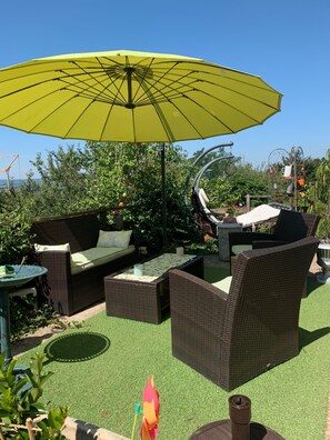 Property grounds - House in the heart of Franche Comté (Châtillon-le-Duc)