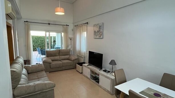 TV, DVD player, books, video library - 2 Bedroom Villa on 5* golf resort w/Own Pool, Countryside Views, A/C (Torre Pacheco)