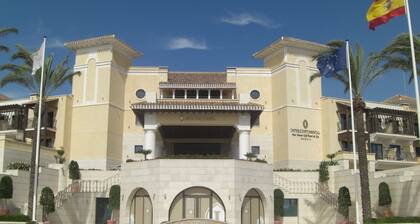 2 Bedroom Villa on 5* golf resort w/Own Pool, Countryside Views, A/C