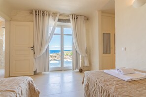 6 bedrooms, iron/ironing board, travel cot, free WiFi