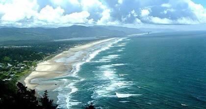 Surfwatcher: Great Ocean View, Al otro lado de la playa en Neahkahnie. Plazas 8