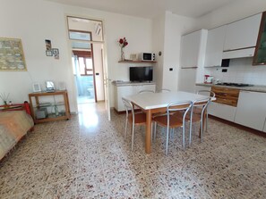 Dining - Villa Dolores - Lignano Sabbiadoro (Lignano Sabbiadoro)