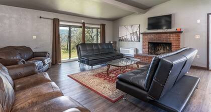 Uusittu 2 makuuhuoneen sydämessä Oakhurst