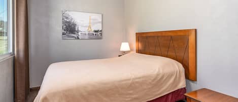 2 bedrooms, WiFi, bed sheets