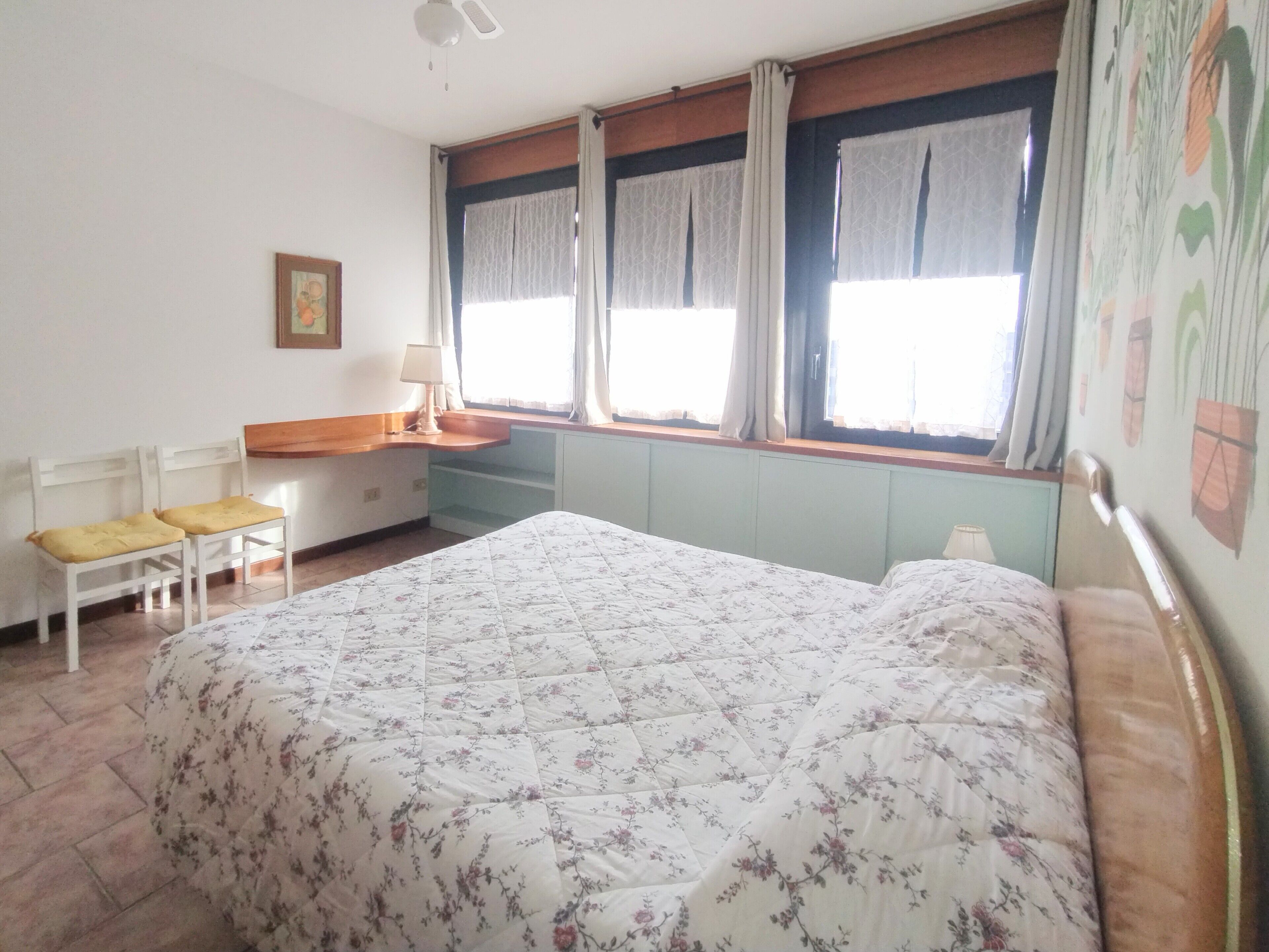 1 bedroom, desk, iron/ironing board, WiFi