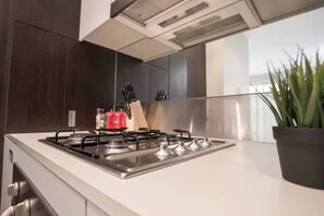 Fridge, microwave, oven, stovetop