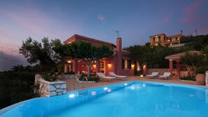 Pool - Deluxe Villa With Private Pool - with Panoramic View, Art Blue Villas (Lefkada)