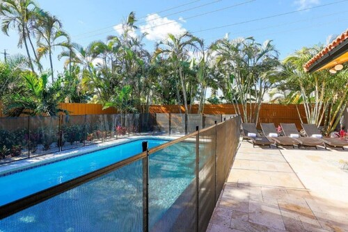 Villa Coral 4 BD 3 BA Heated Pool BBQ Remote Work Setup